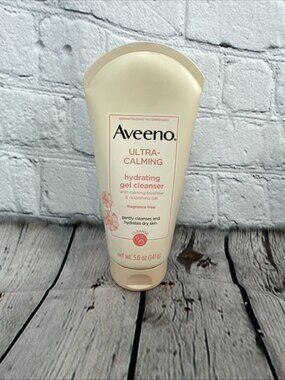 Aveeno Ultra-Calming Hydrating Gel Cleanser Fragrance Free 5 oz NEW